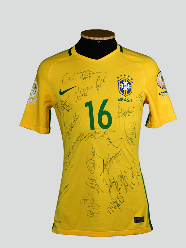 Brasil 2016 Douglas Silva - TAM M