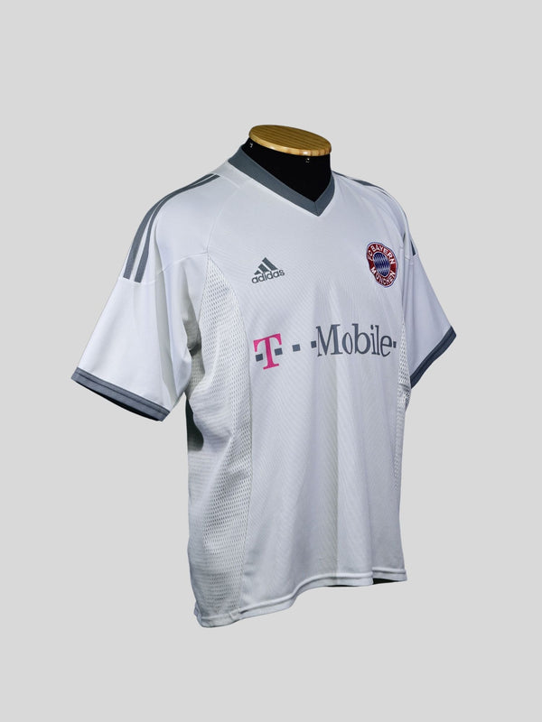 Bayern de Munique 2002/03 - Tam G